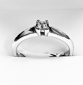 9ct White Gold Diamond Ring - Karlen Designs 
