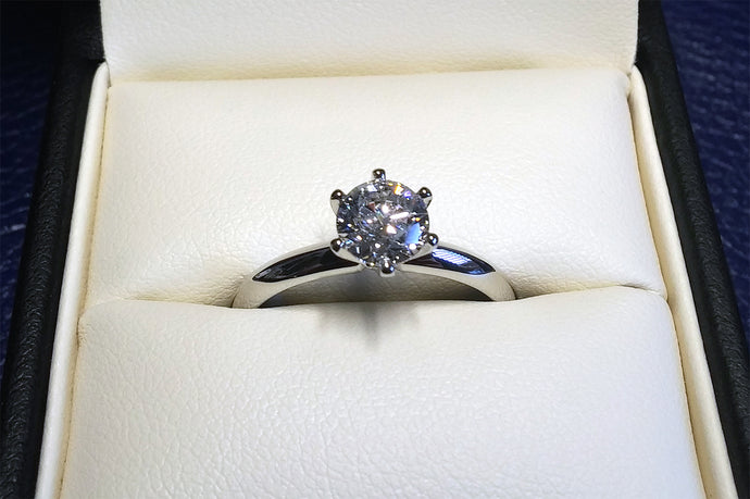 Platinum Diamond Solitare Ring.