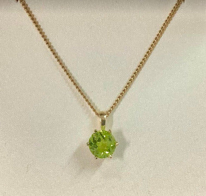 9ct Gold Peridot Pendant and Chain - Karlen Designs 