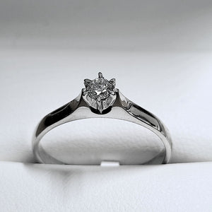 9ct white gold Diamond Solitaire A round brilliant cut - Karlen Designs 